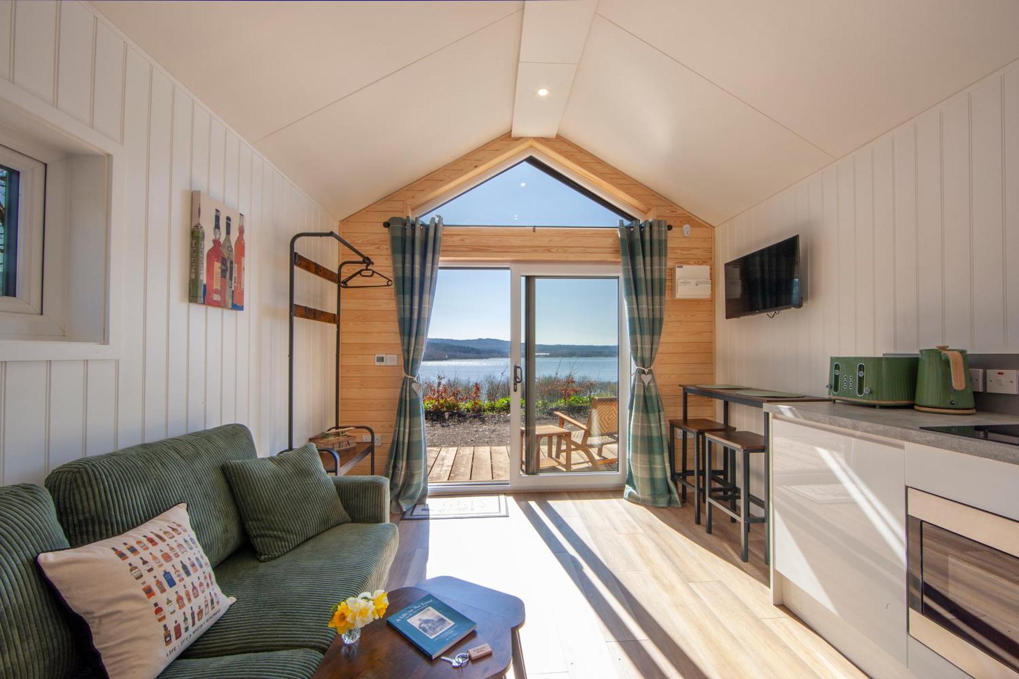 Appin Holiday Homes -Caravans, Lodges, Shepherds Hut And Train Carriage Stays Экстерьер фото