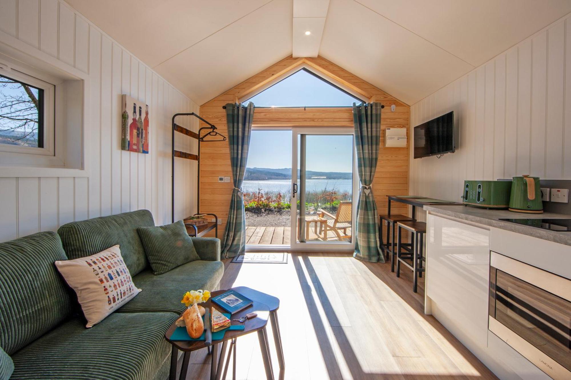 Appin Holiday Homes -Caravans, Lodges, Shepherds Hut And Train Carriage Stays Экстерьер фото