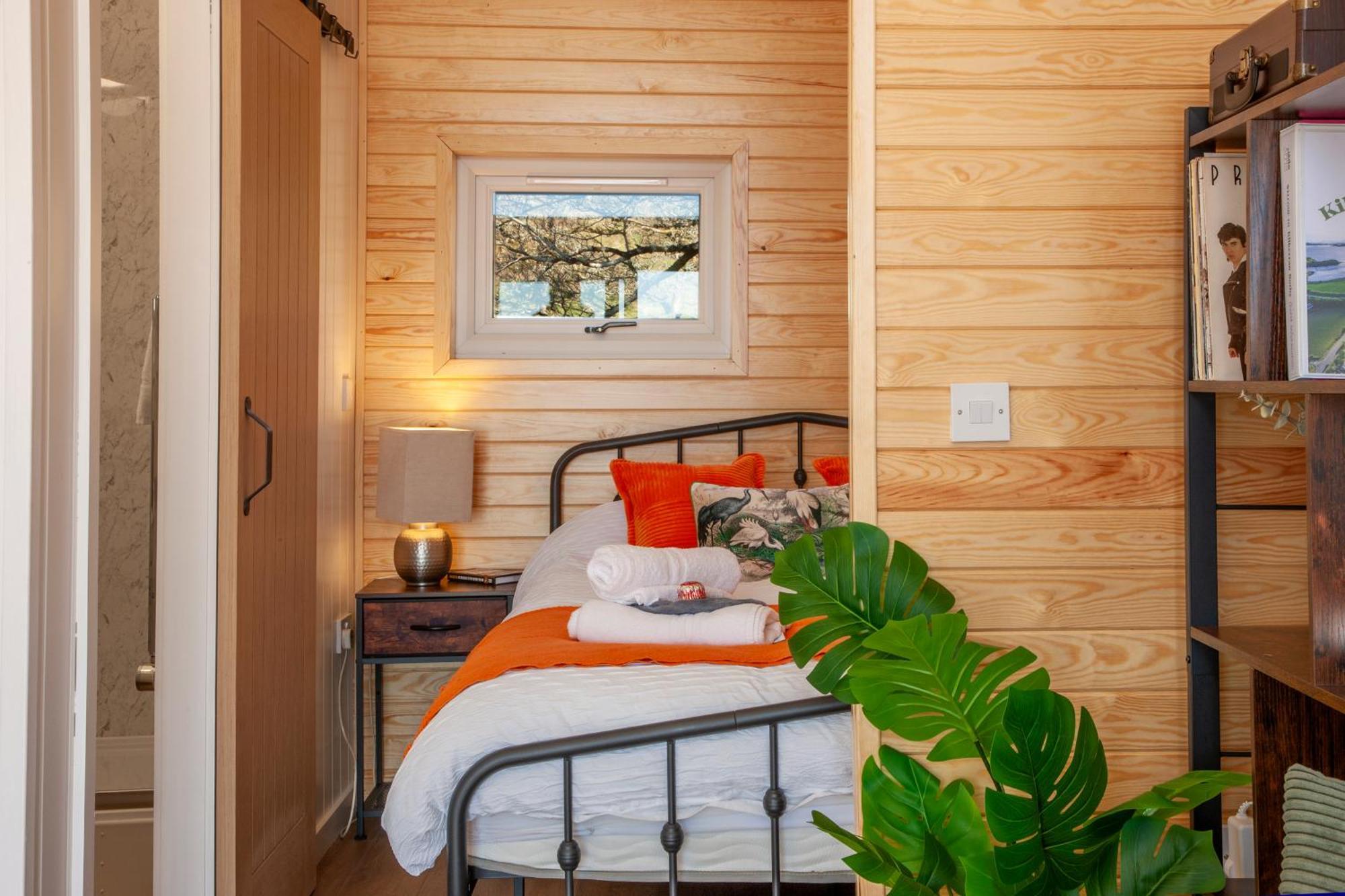 Appin Holiday Homes -Caravans, Lodges, Shepherds Hut And Train Carriage Stays Экстерьер фото