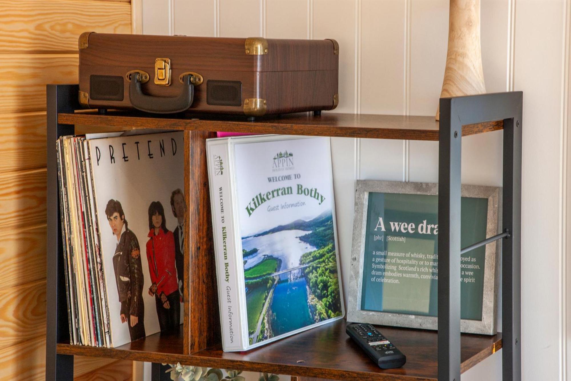 Appin Holiday Homes -Caravans, Lodges, Shepherds Hut And Train Carriage Stays Экстерьер фото