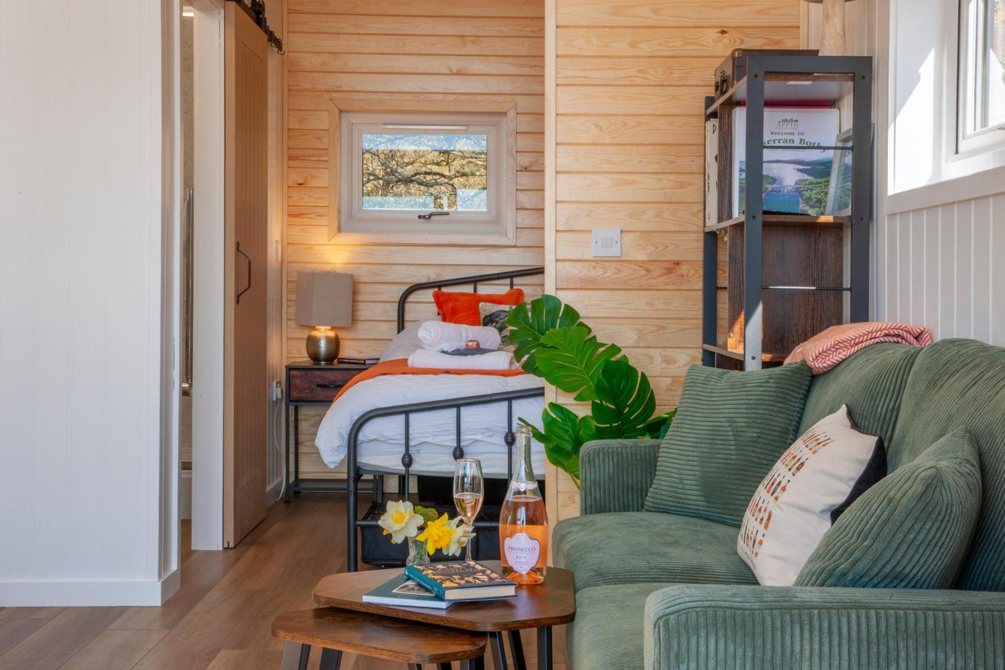 Appin Holiday Homes -Caravans, Lodges, Shepherds Hut And Train Carriage Stays Экстерьер фото