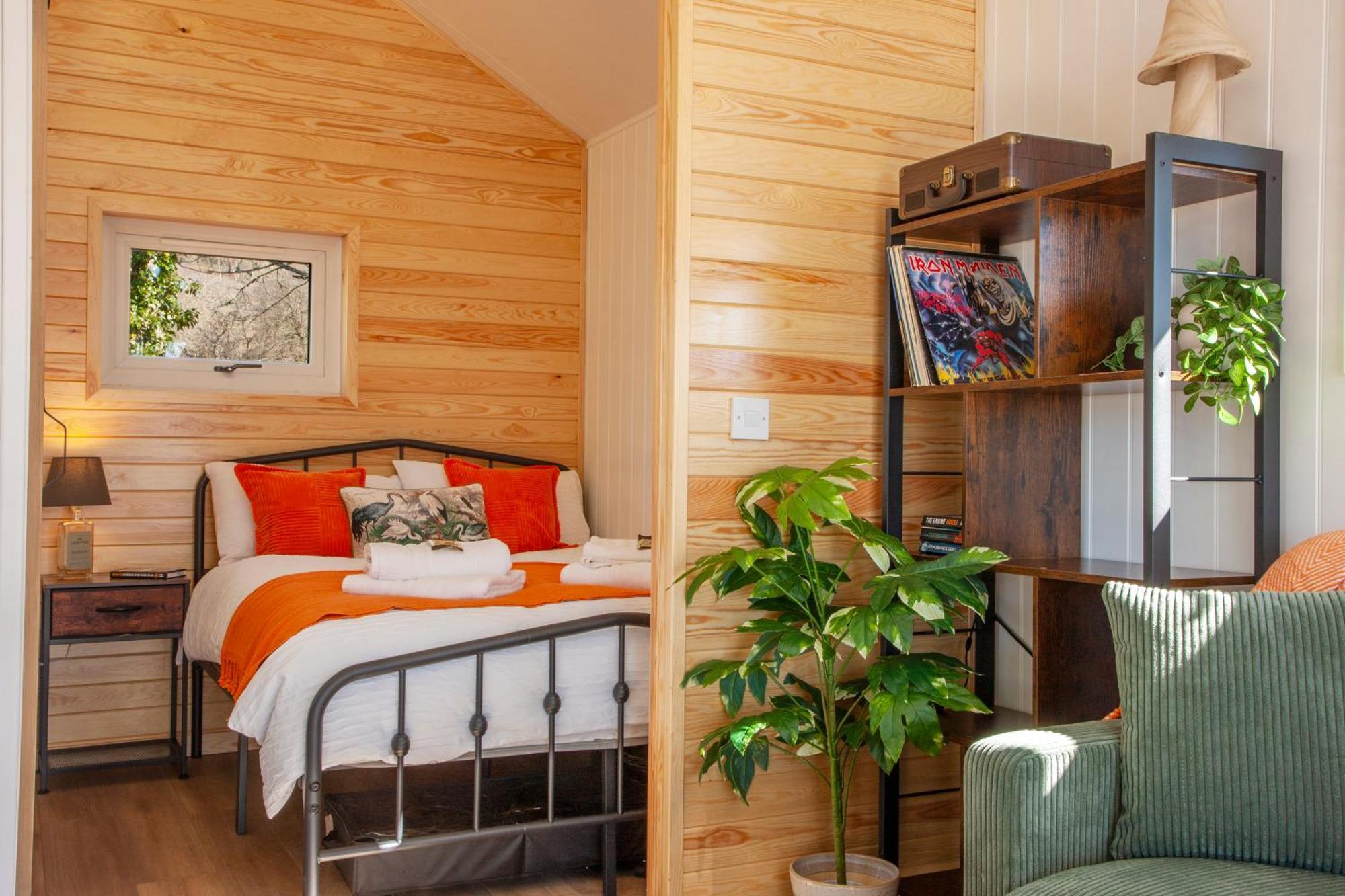 Appin Holiday Homes -Caravans, Lodges, Shepherds Hut And Train Carriage Stays Экстерьер фото