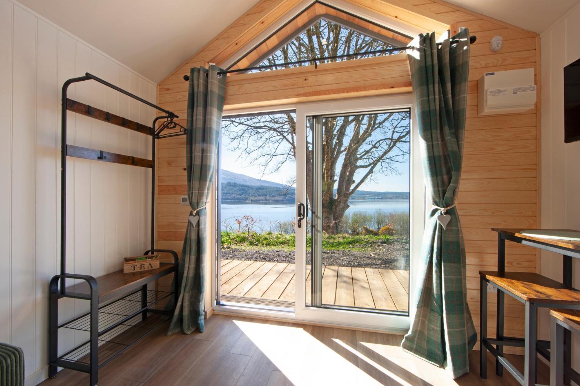 Appin Holiday Homes -Caravans, Lodges, Shepherds Hut And Train Carriage Stays Экстерьер фото