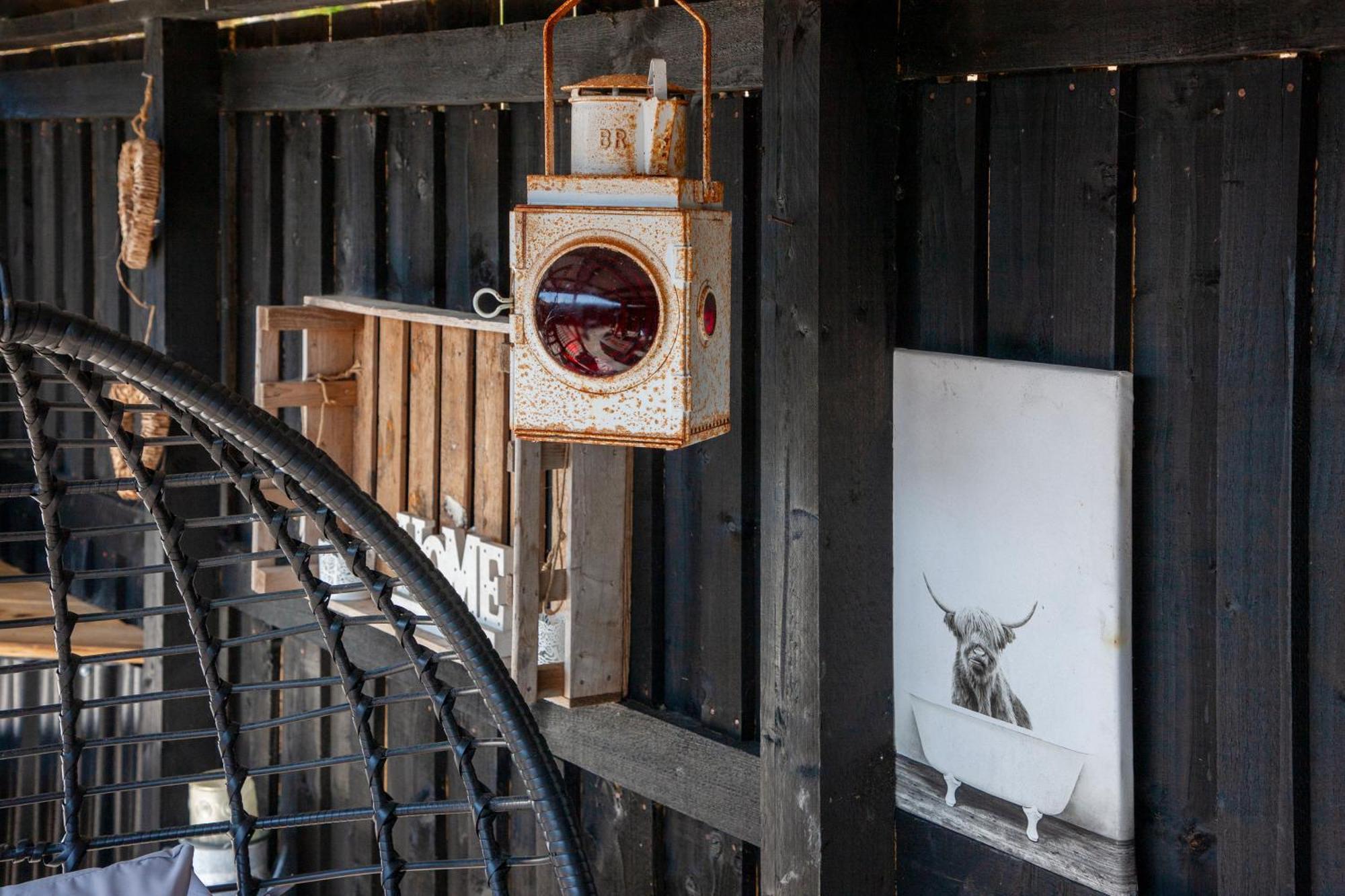 Appin Holiday Homes -Caravans, Lodges, Shepherds Hut And Train Carriage Stays Экстерьер фото