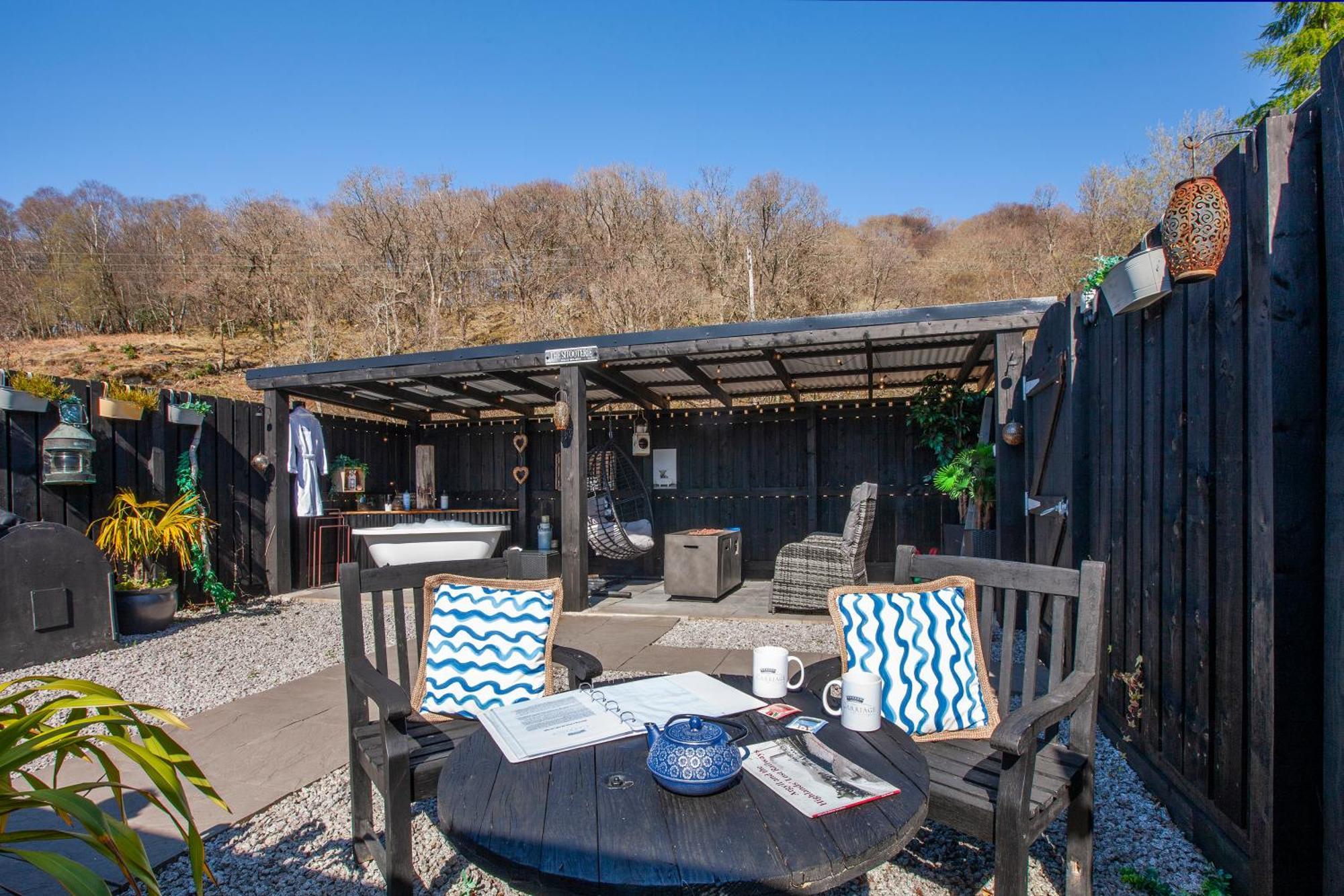 Appin Holiday Homes -Caravans, Lodges, Shepherds Hut And Train Carriage Stays Экстерьер фото